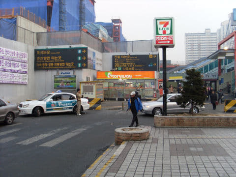 清涼里地鐵站及步行至清涼里火車站路線