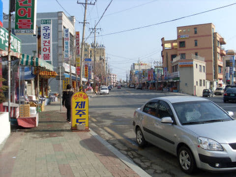 韓國江原道束草長途汽車總站往束草住宿區路線街景